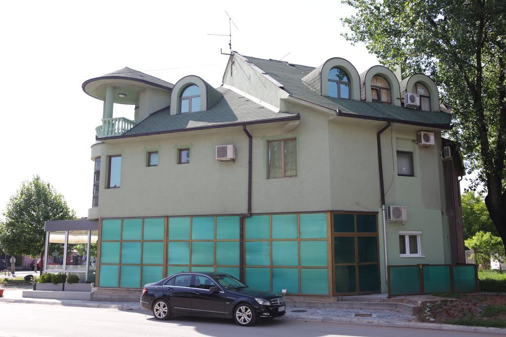 Guesthouse Villa Modex Paraćin Esterno foto