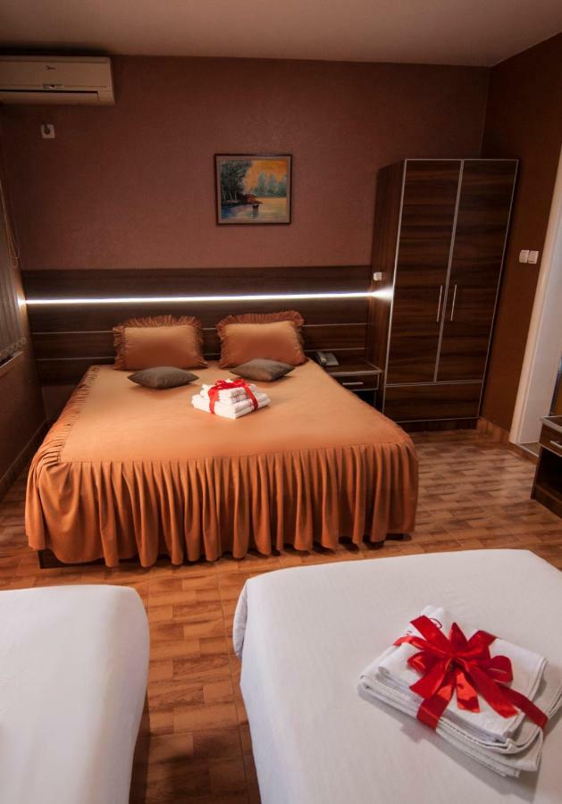 Guesthouse Villa Modex Paraćin Esterno foto
